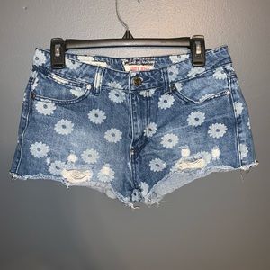 Daisy printed jean shorts